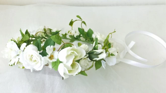 白グリーンの軽めの花冠