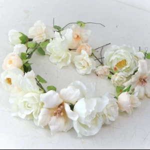 白ベージュの花冠